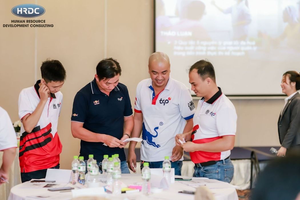 Học viên cùng phân tích tài liệu